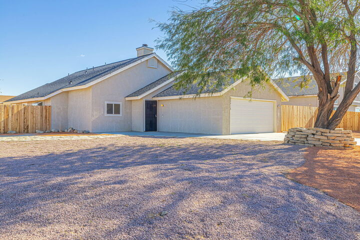 Property Photo:  20312 Graham Street  CA 93505 