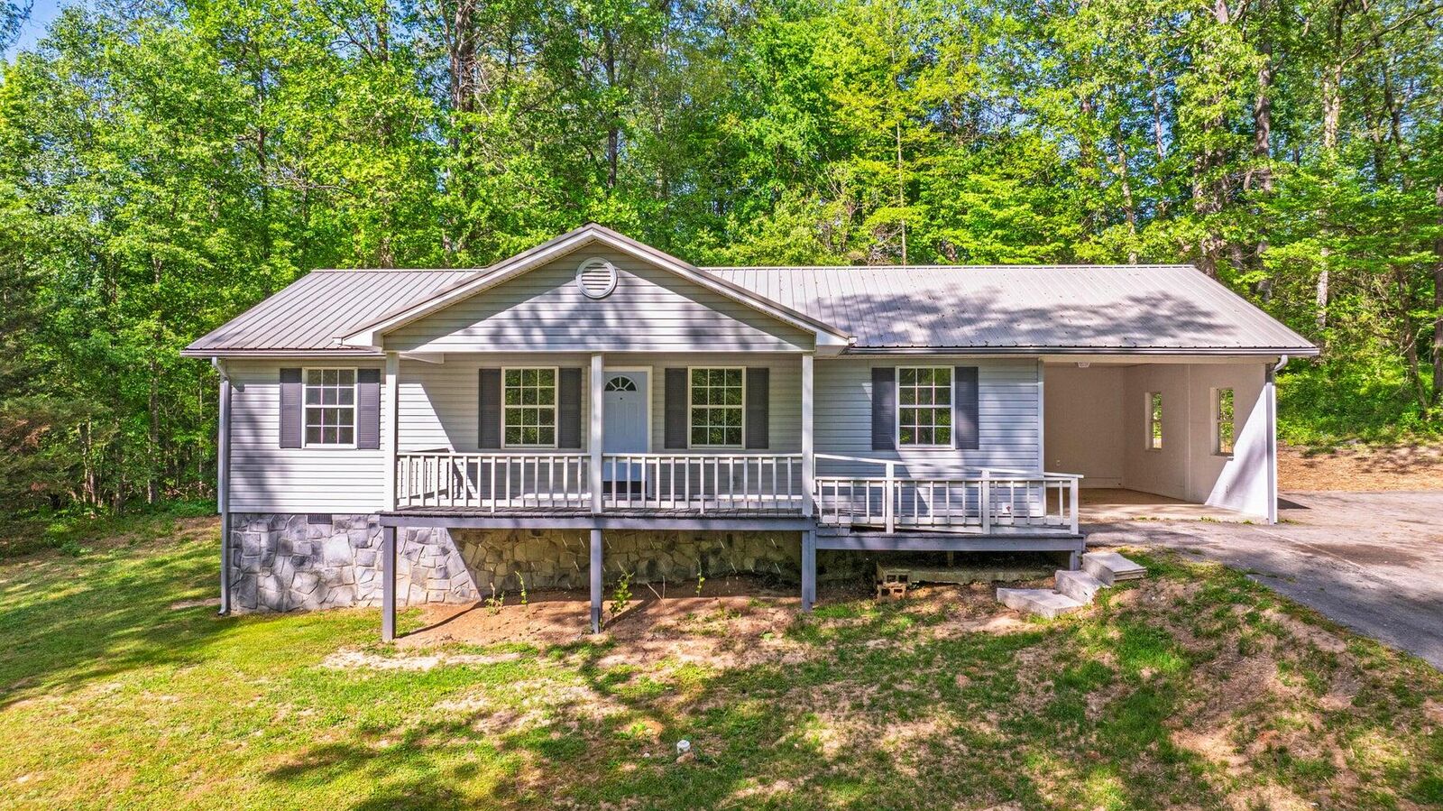 Property Photo:  300 Hi Tech Lane  TN 37321 