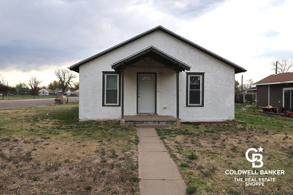 Property Photo:  520 N Taylor Avenue  KS 67846 