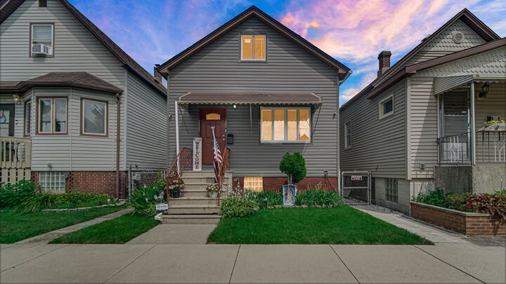 Property Photo:  1421 Roberts Avenue  IN 46394 