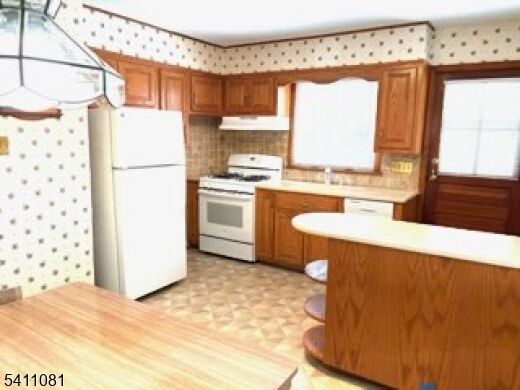 Property Photo: 734 Louise Ct NJ 07071