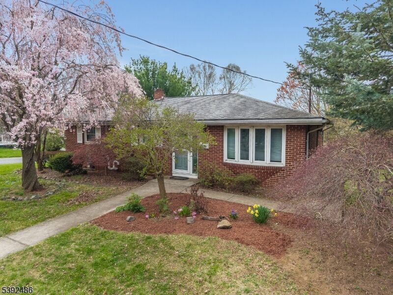 Property Photo:  904 Sampson Ave  NJ 08865 
