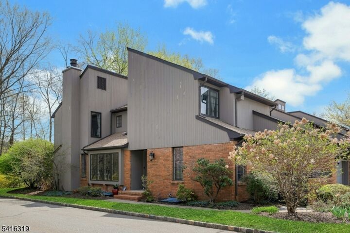 Property Photo:  21 Shelley Pl  NJ 07960 