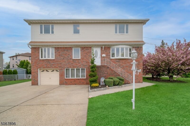 Property Photo:  2 Millo Pl 2  NJ 07643 