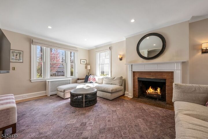 Property Photo:  20 Georgian Rd  NJ 07960 