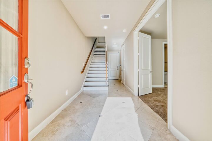 Property Photo: 2029 Fannin Station N TX 77045