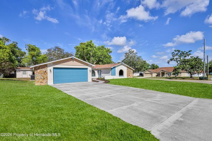 Property Photo:  10541 Horizon Drive  FL 34608 