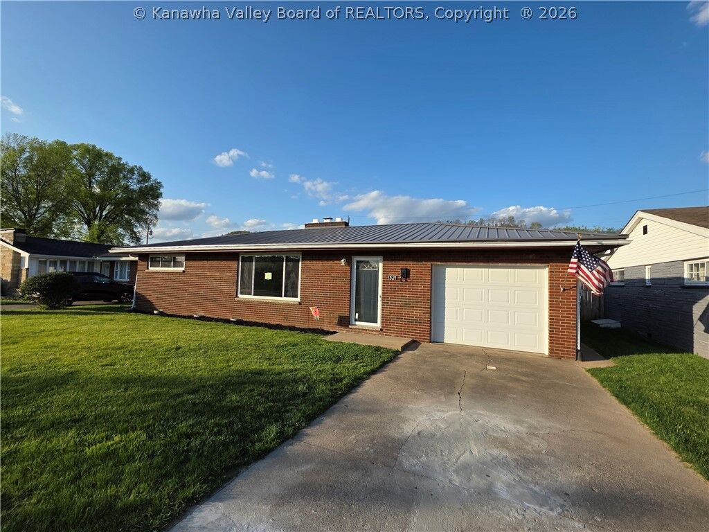 Property Photo:  1321 Valentine Circle  WV 25143 