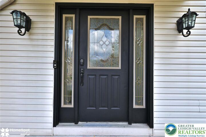 Property Photo:  1680 Deer Path Road  PA 18040 