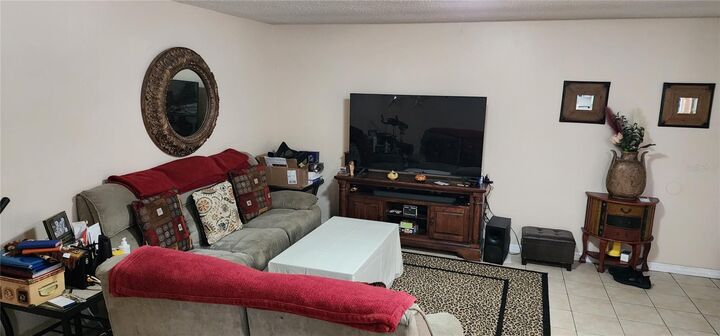 Property Photo:  2120 W Martin Street  FL 34741 