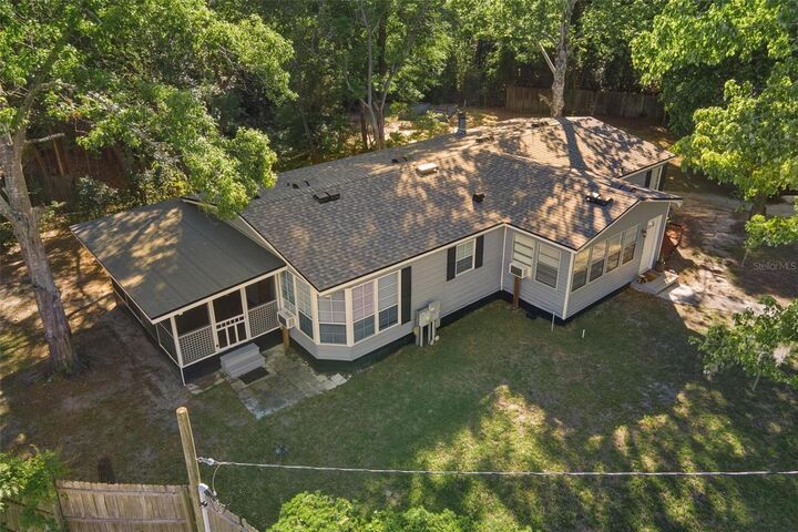 Property Photo:  18770 SE 19th Place  FL 34488 