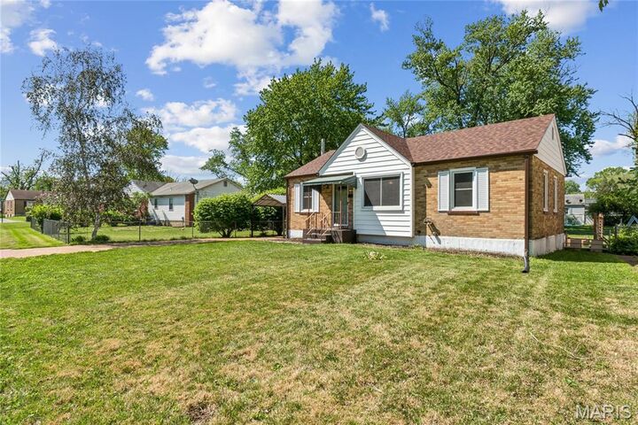 Property Photo:  1275 St Mark Drive  MO 63031 