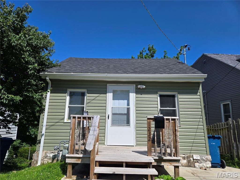 Property Photo:  1232 Rodemeyer Street  IL 62002 