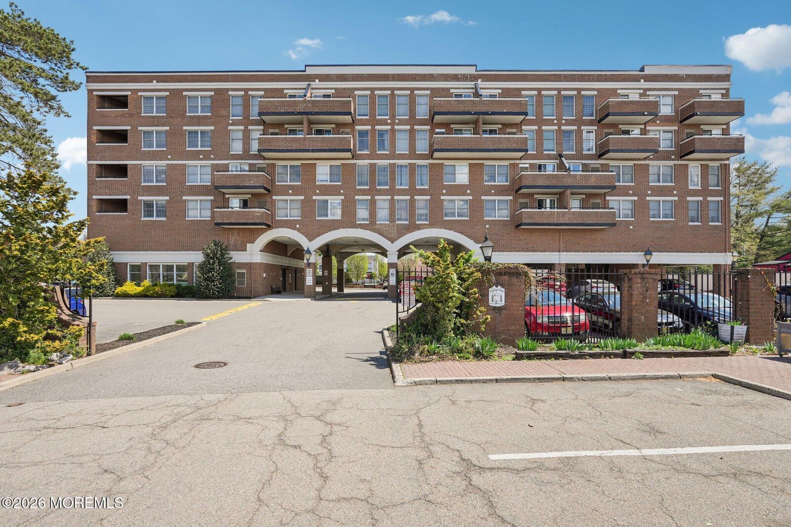 Property Photo:  44 Iron Forge Square  NJ 07442 