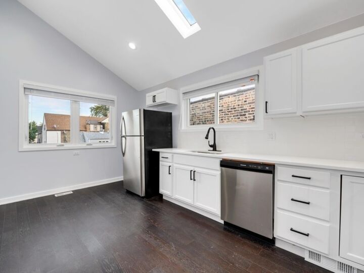 Property Photo:  3541 N Damen Avenue  IL 60618 