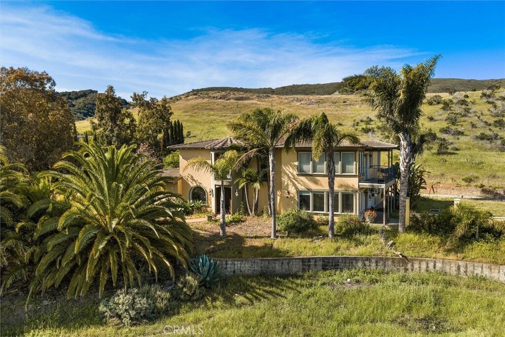 Property Photo:  695 Kilarney Court  CA 93405 