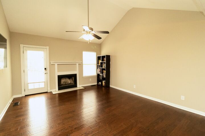 Property Photo:  524 Barney Ln  TN 37042 