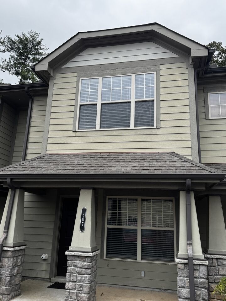 Property Photo: 105 4th Ave 307 TN 37130