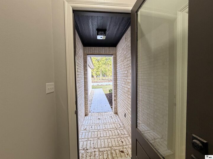 Property Photo: 415 E Kentucky Avenue LA 71270