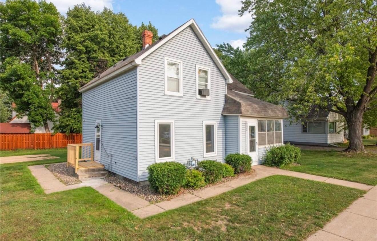 Property Photo:  20660 Holyoke Avenue 1  MN 55044 