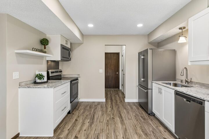 Property Photo:  3873 Dolomite Drive  MN 55122 