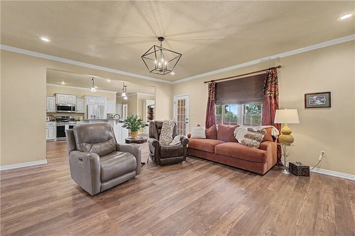Property Photo:  937 Aylesbury Lane  AR 72718 