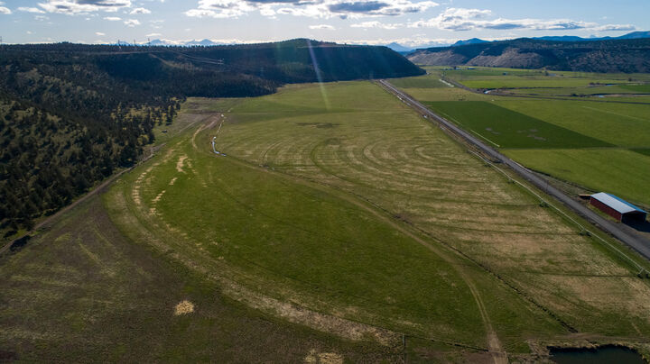 Property Photo:  1001 NW Oneil Highway 1001  OR 97754 