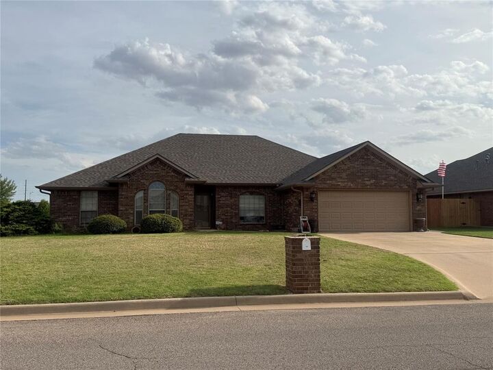 Property Photo:  