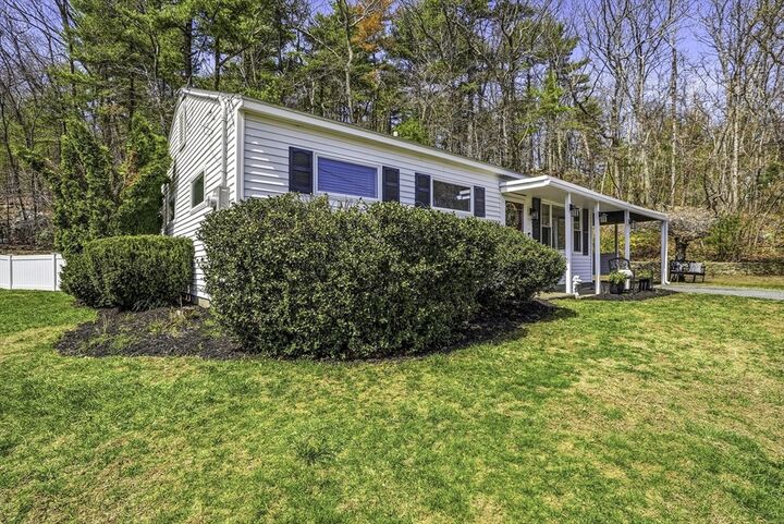 Property Photo:  18 Delray Gdns  MA 01588 