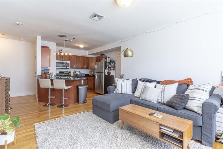 Property Photo:  535 Cambridge St 2  MA 02141 