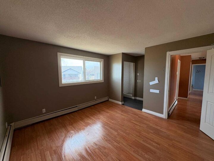 Property Photo:  5816 60 Avenue  AB T4T 1K2 