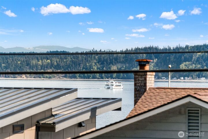 Property Photo:  2968  Tillicum Beach Drive  WA 98282 