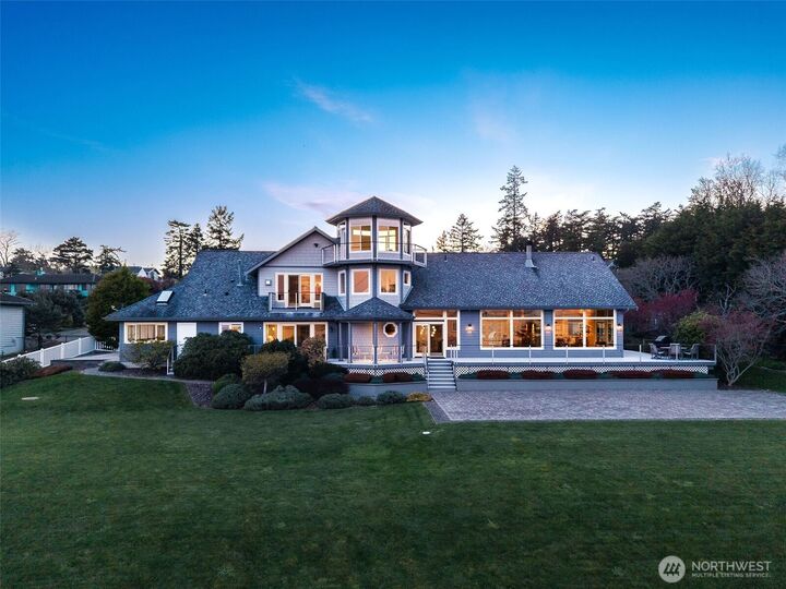 Property Photo:  789 W Sims Way  WA 98368 