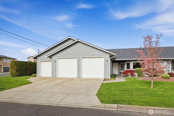 Property Photo:  1262  Lancer Drive  WA 99362 
