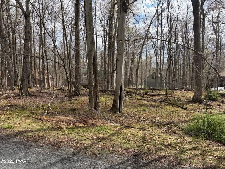 Property Photo:  4 Deer Field Court  PA 18436 