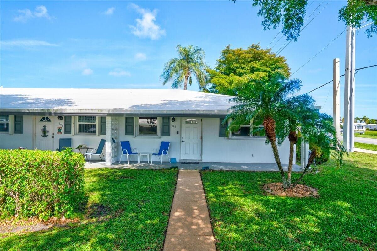 Property Photo: 100 Leisure Lake Circle 109 FL 33426