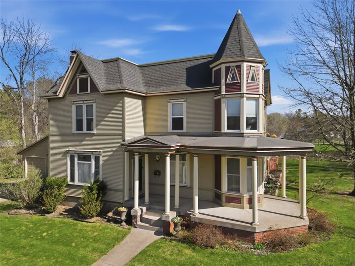 Property Photo: 435 Jefferson Street WI 54701
