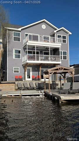 Property Photo:  376 Bellevue Avenue  MI 48362 
