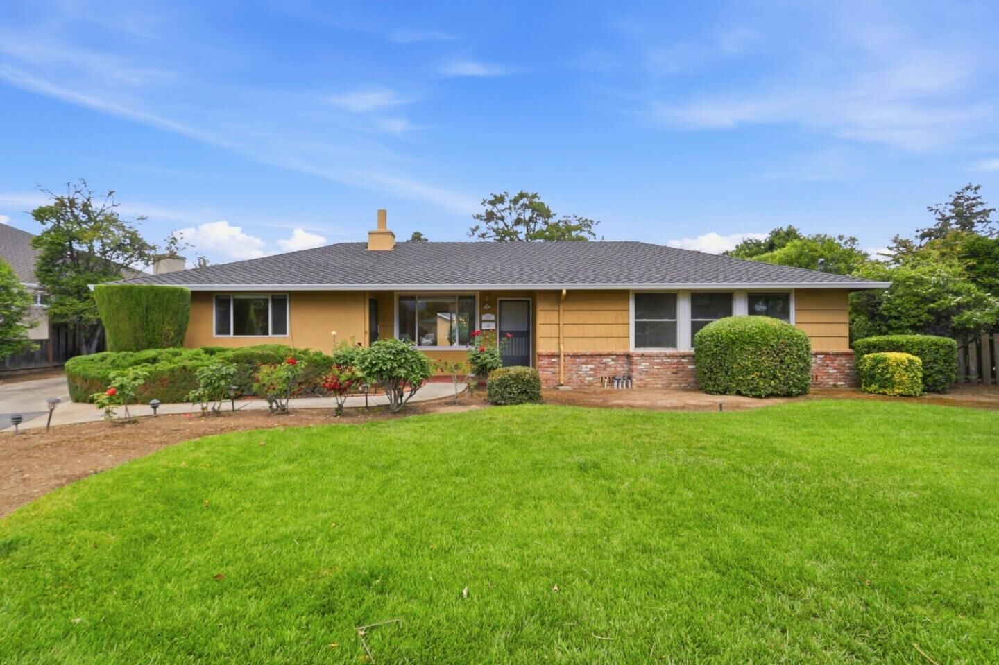 Property Photo: 14701 Charmeran Avenue CA 95124