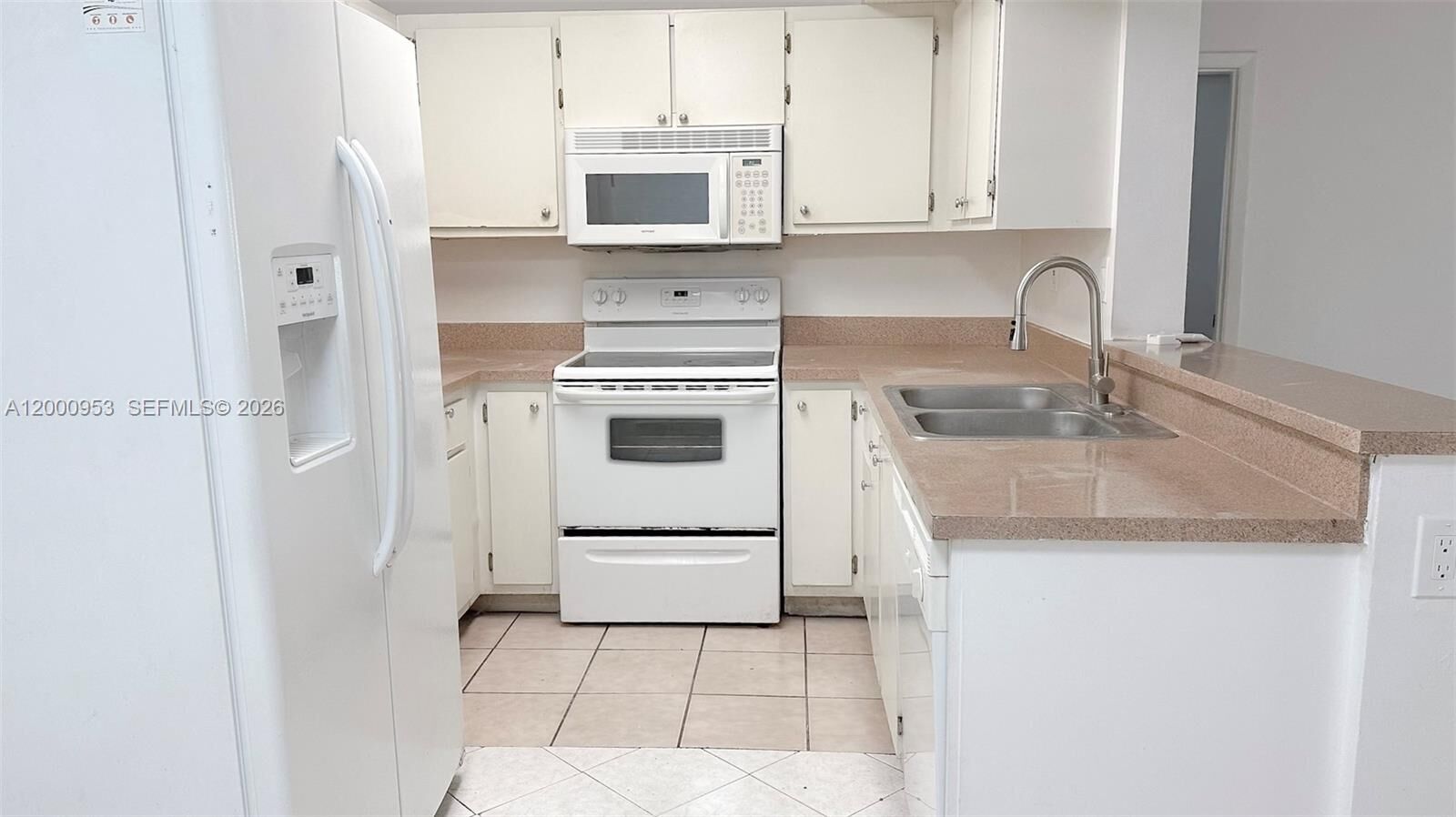 Property Photo:  9491 S Palm Cir S 103  FL 33025 