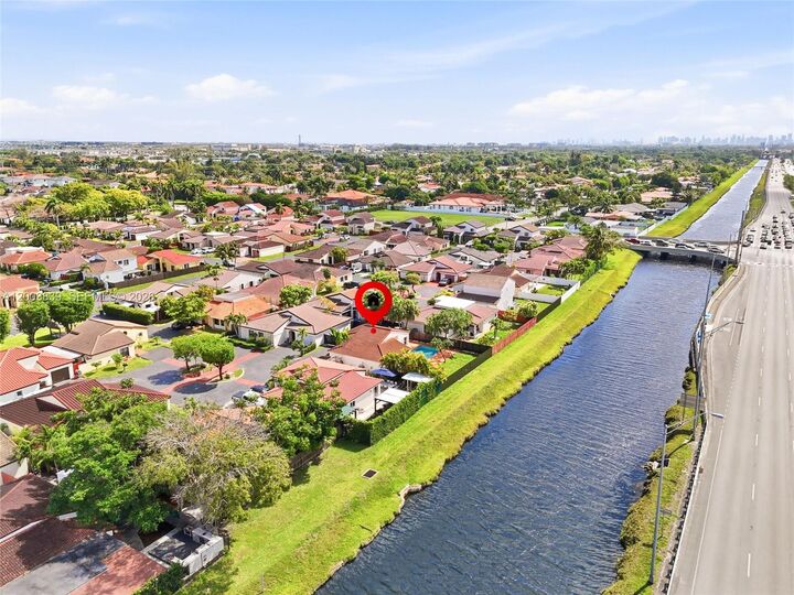 Property Photo:  631 SW 88th Ct  FL 33174 