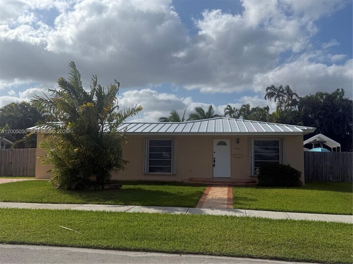Property Photo:  9411 SW 185th Ter  FL 33157 