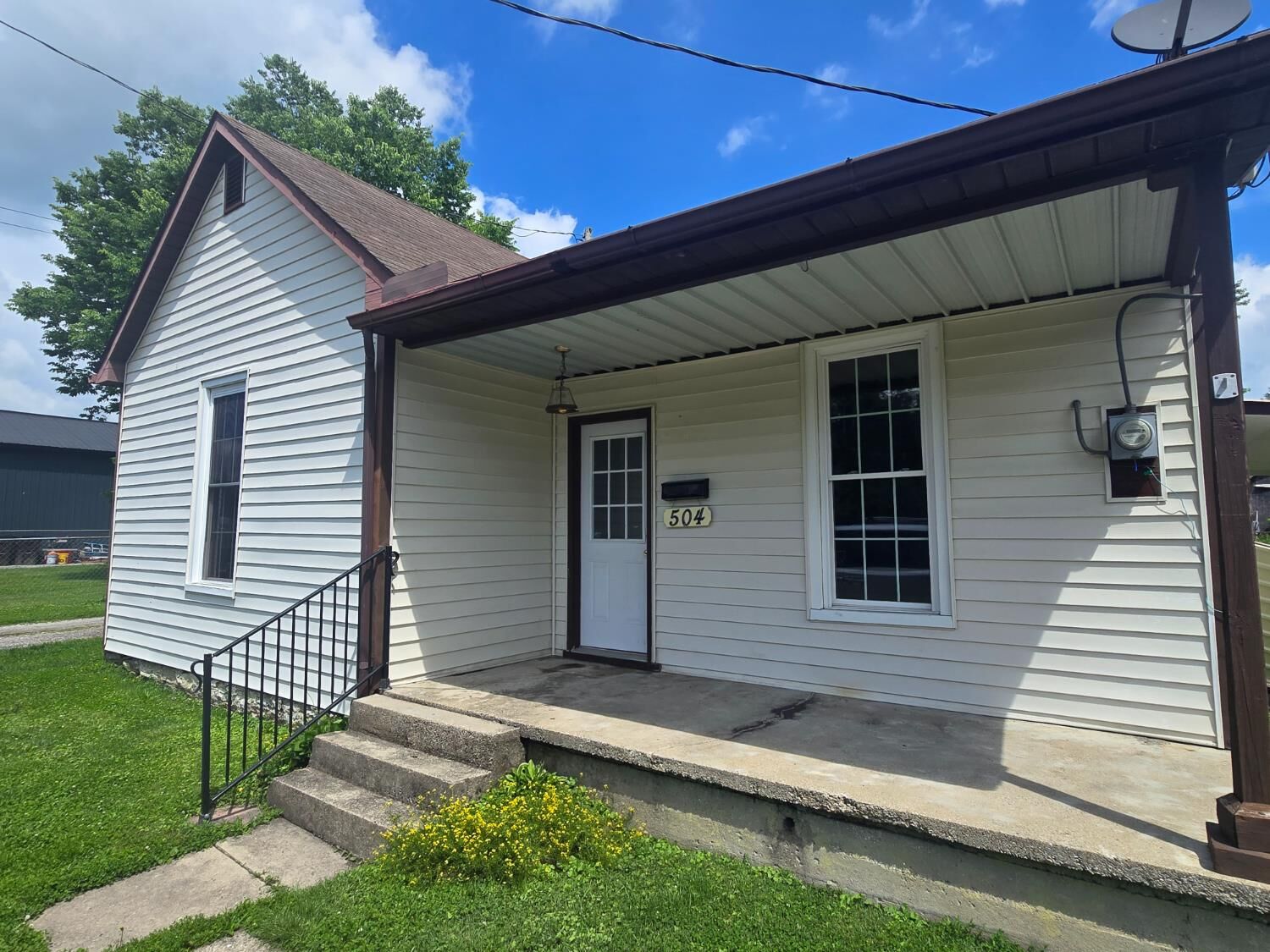 Property Photo: 504 Railroad Avenue IN 47001