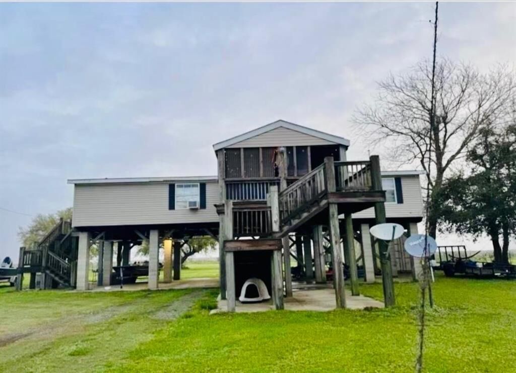 Property Photo:  11177 Smith Ridge Road  LA 70631 