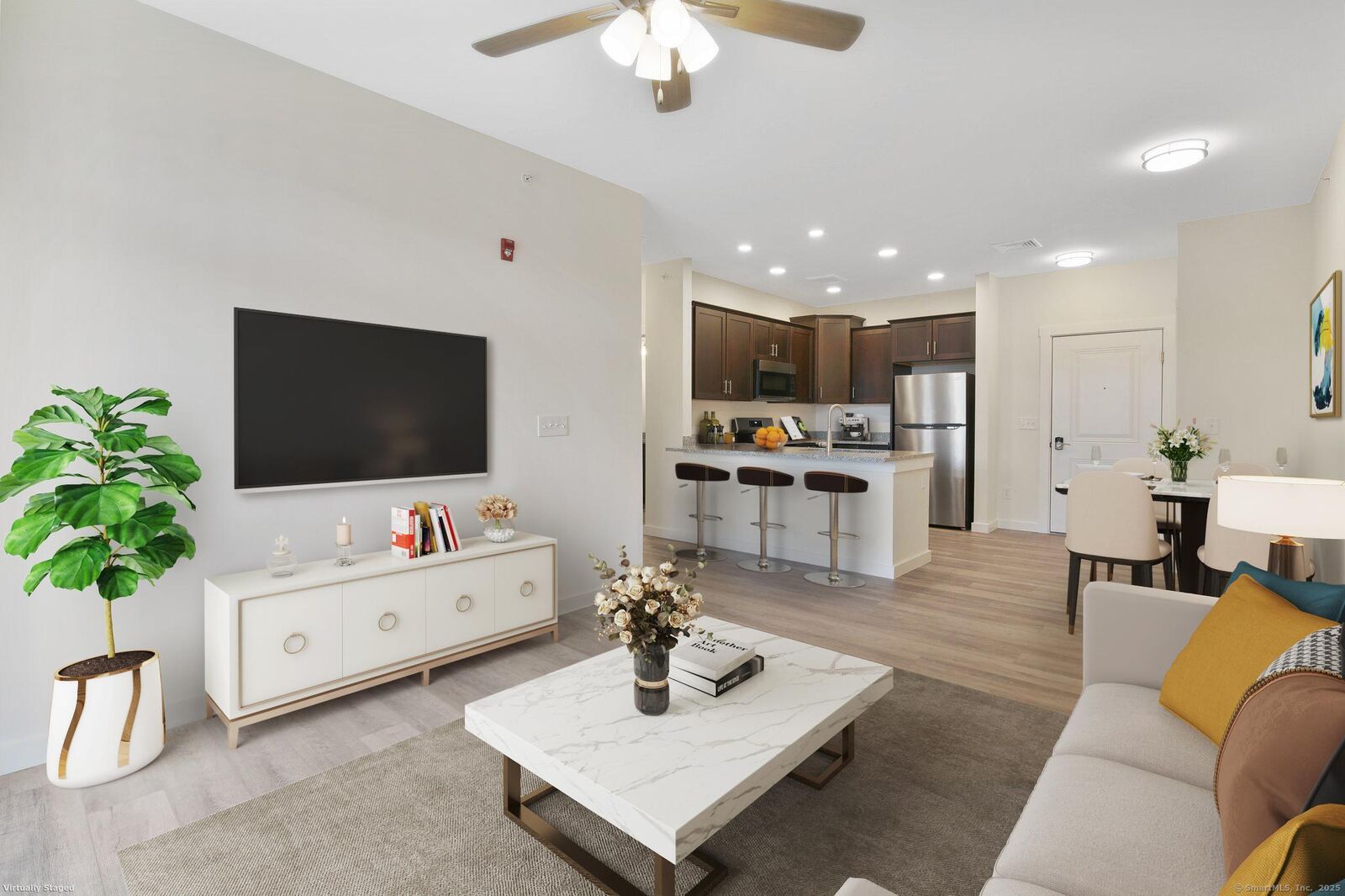 Property Photo:  280 Salmon Brook Street 4304  CT 06035 