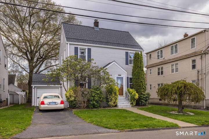 Property Photo:  39 Peace Street  CT 06615 