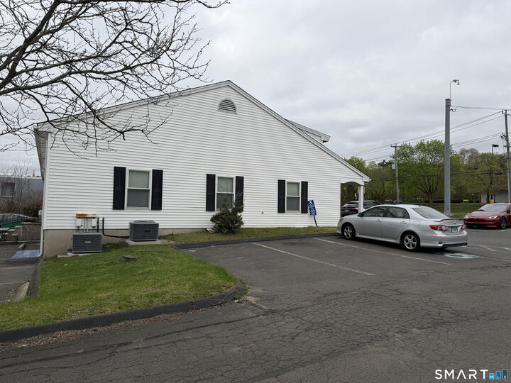 Property Photo:  244 Queen Street  CT 06489 