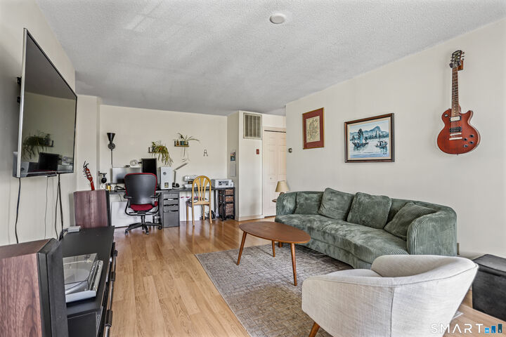 Property Photo:  365 Mather Street 38  CT 06518 