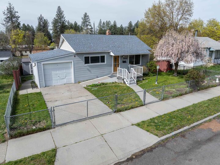 Property Photo: 6011 N Forest Blvd WA 99208