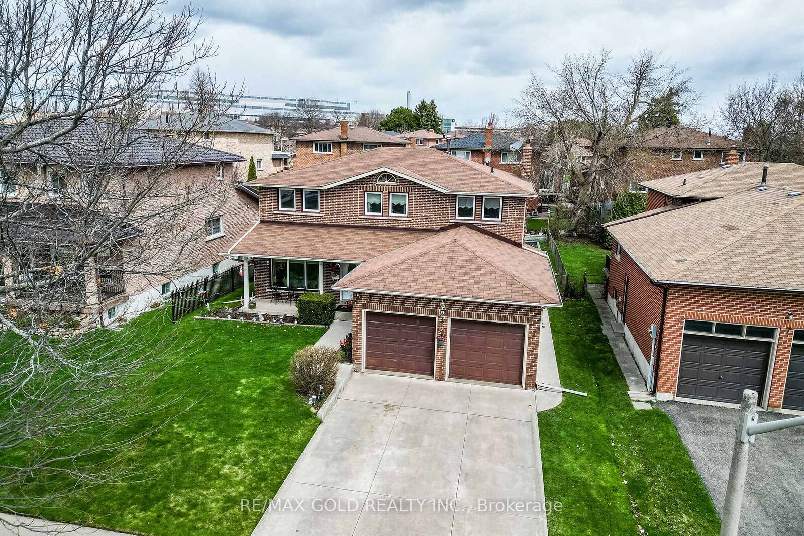 Property Photo: 9 Princeton Terrace ON L6S 3S4